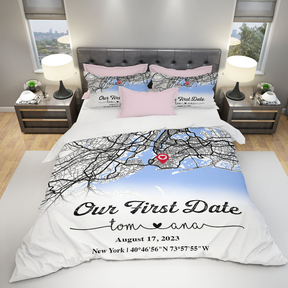 Anniversary Gift for Couple with Maps by Date & Location on Bedding Set