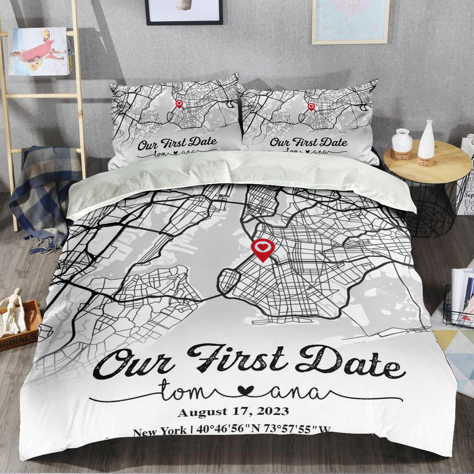 Anniversary Gift for Couple with Maps by Date & Location on Bedding Set